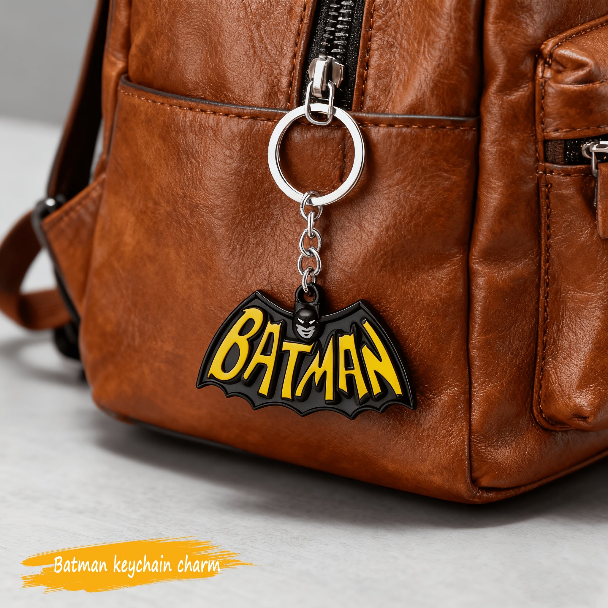 {Officially Licensed} 1 pc Justice League Classic Batman Logo Keychain Pendant - Retro lettering design, durable metal keychain, suitable for keys, backpack decorations, and car accessories; everyday wear and outdoor charm; birthday | Christmas gift.